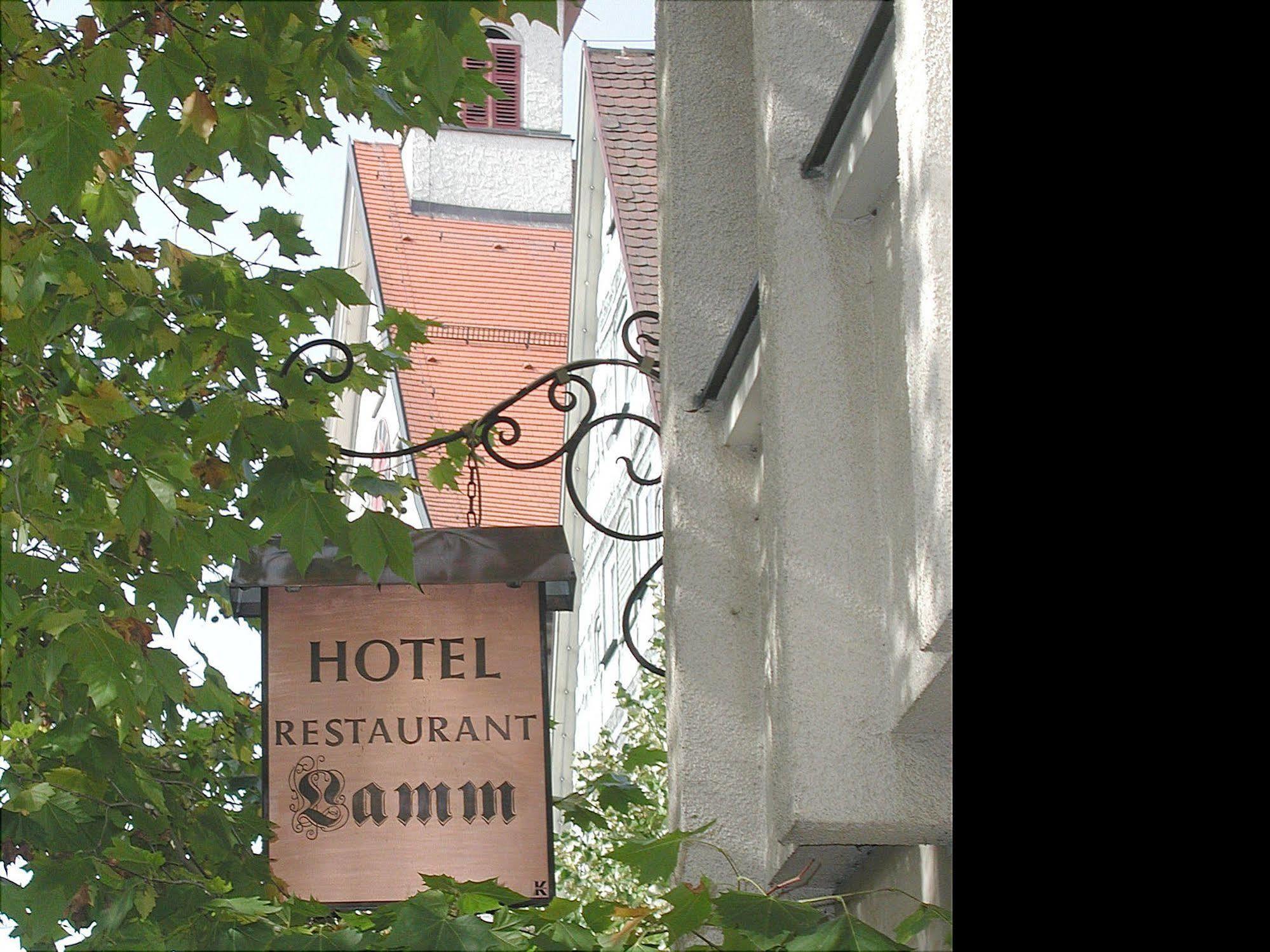 Hotel Und Restaurant Lamm กิงเงน อัน แดร์เบรนซ์ ภายนอก รูปภาพ